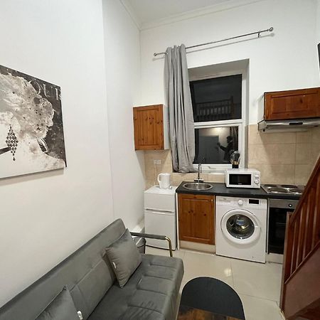 Modern Studios Queenspark Лондон Стая снимка