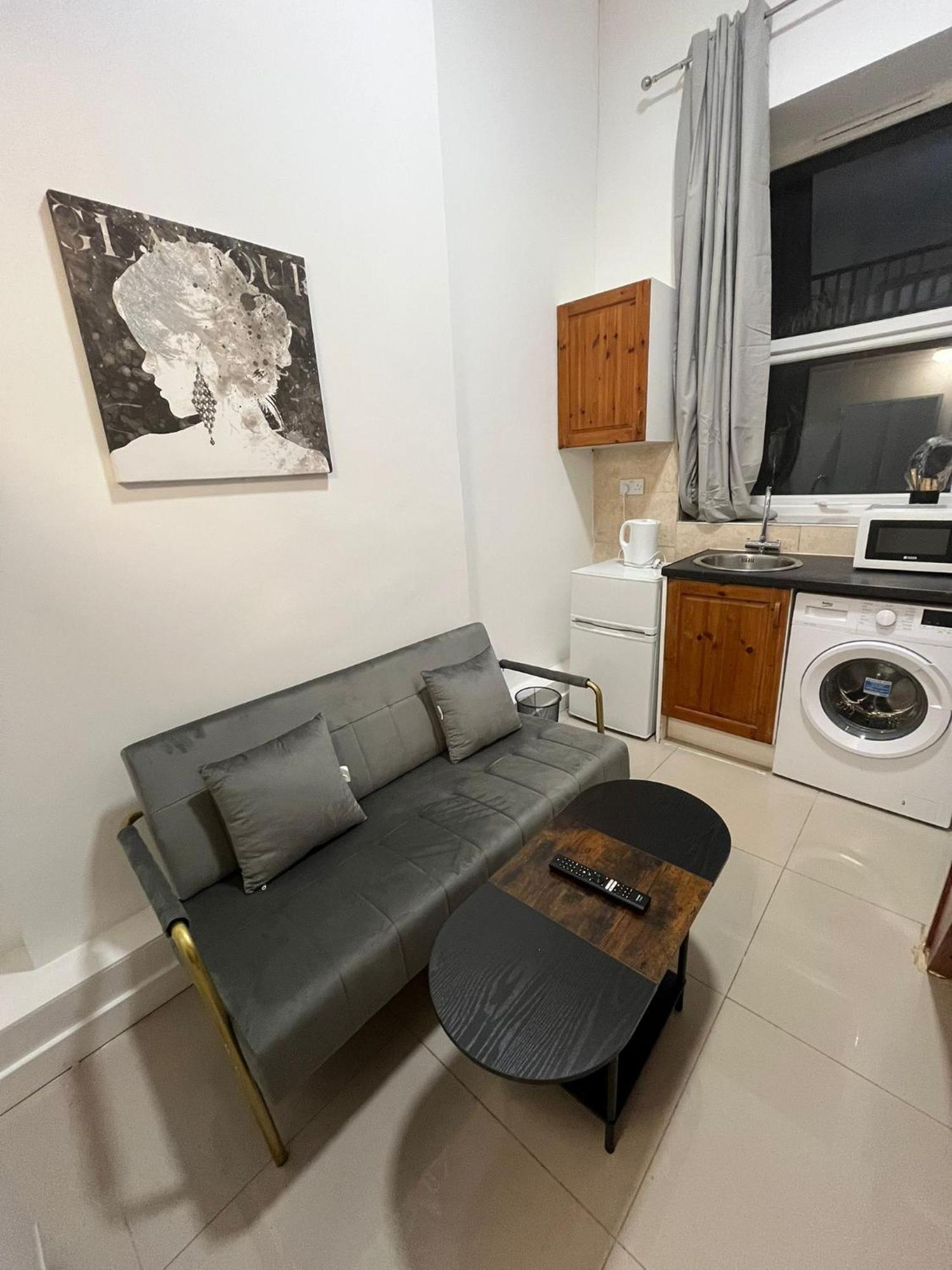 Modern Studios Queenspark Лондон Стая снимка