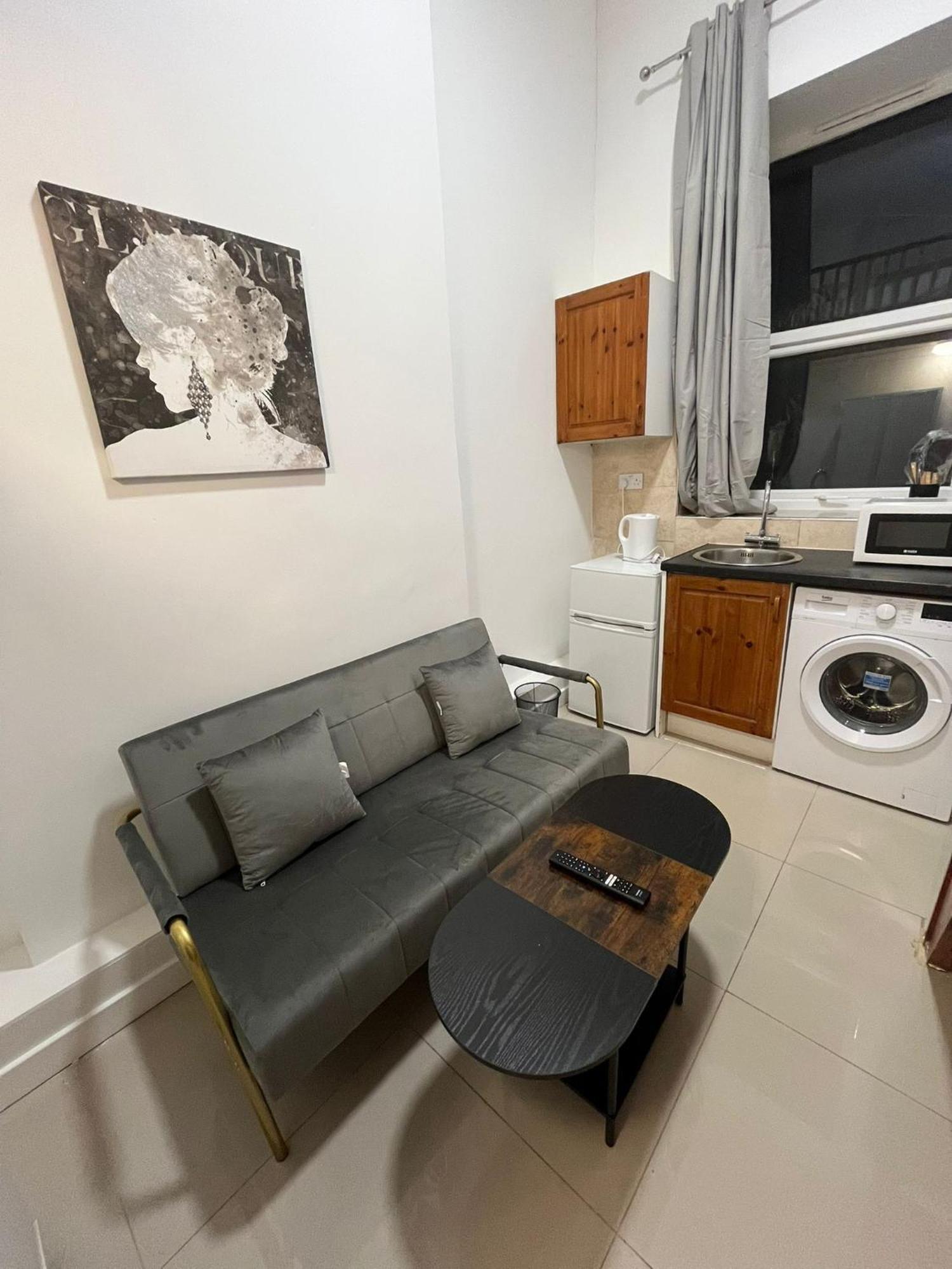 Modern Studios Queenspark Лондон Стая снимка
