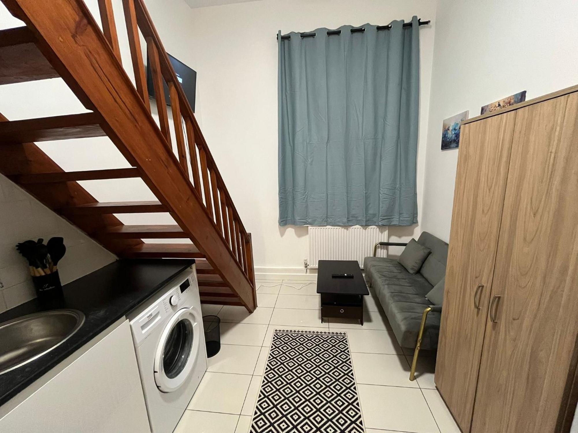 Modern Studios Queenspark Лондон Стая снимка