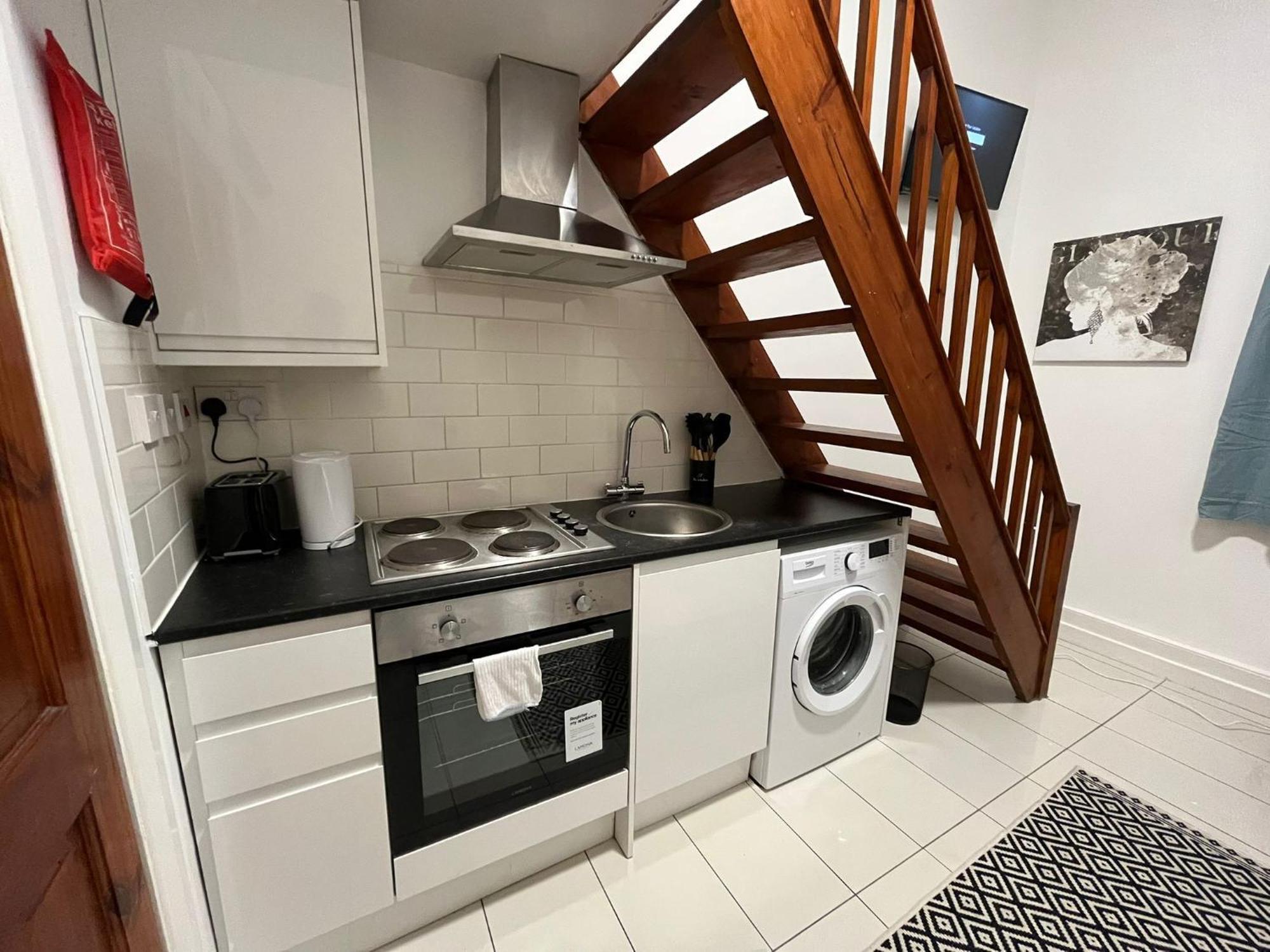 Modern Studios Queenspark Лондон Стая снимка