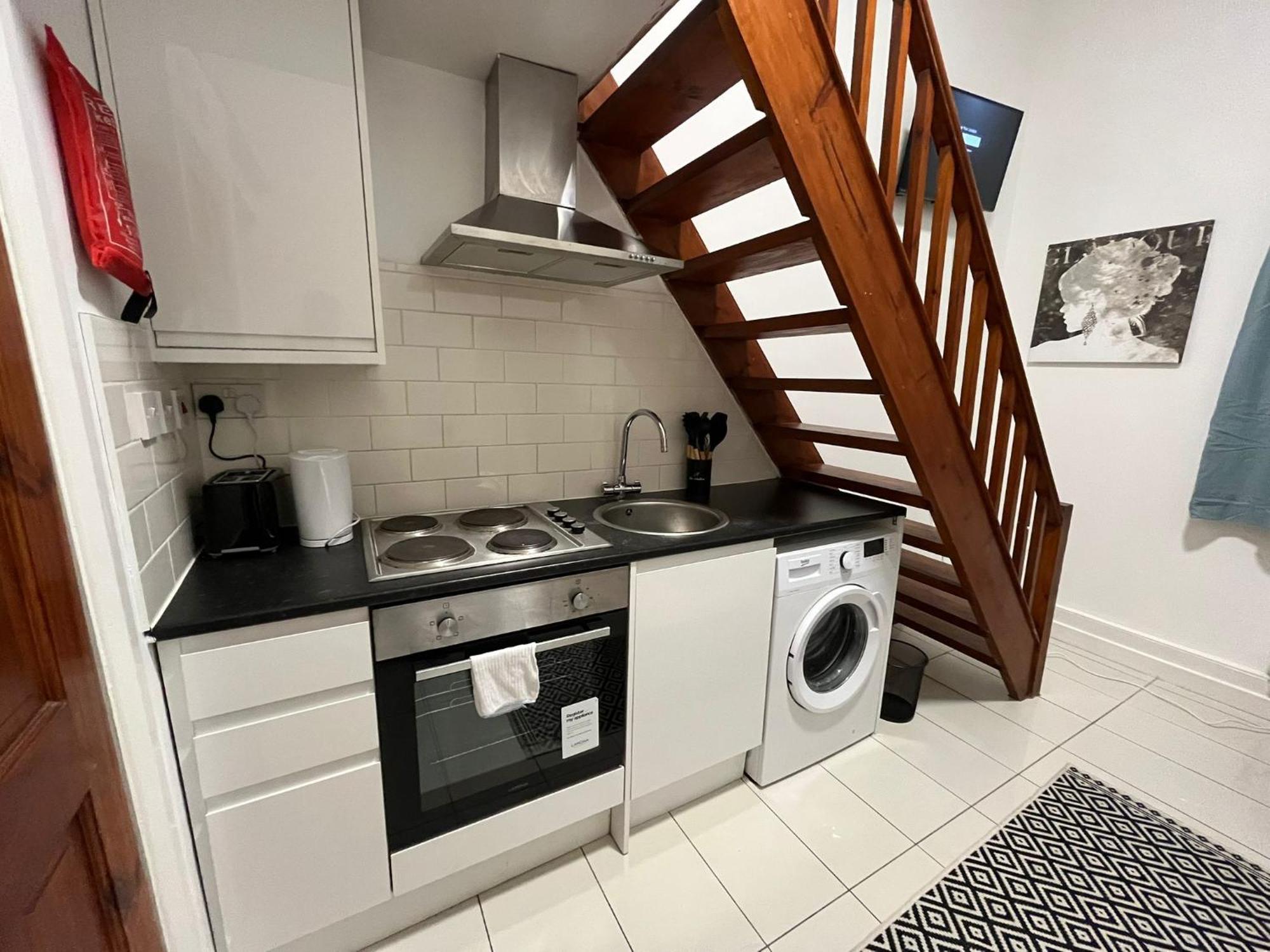 Modern Studios Queenspark Лондон Стая снимка