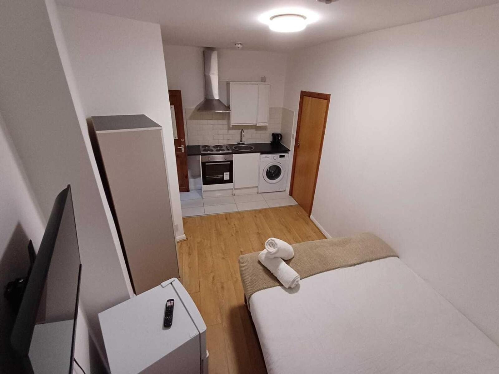 Modern Studios Queenspark Лондон Стая снимка