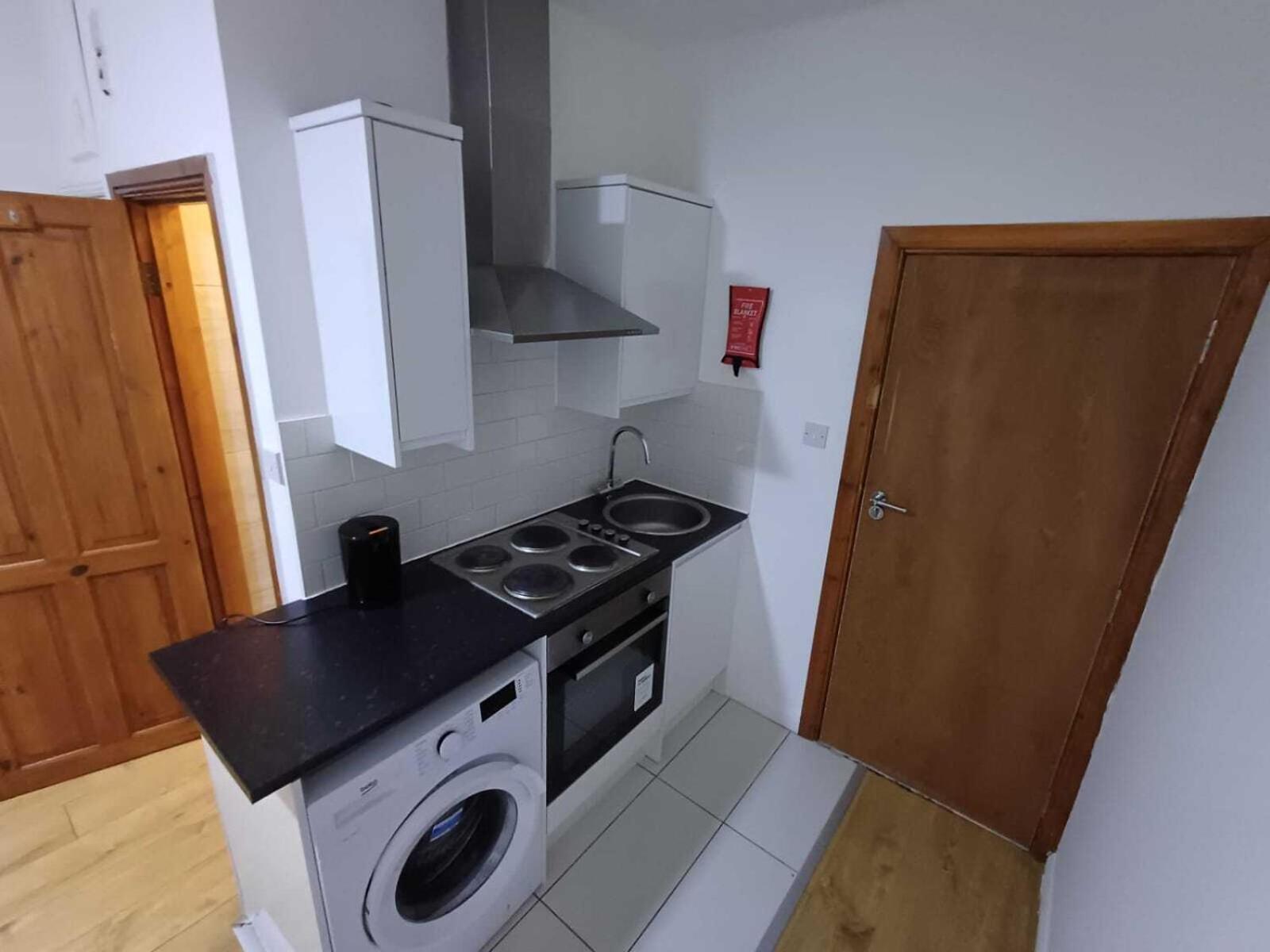 Modern Studios Queenspark Лондон Стая снимка