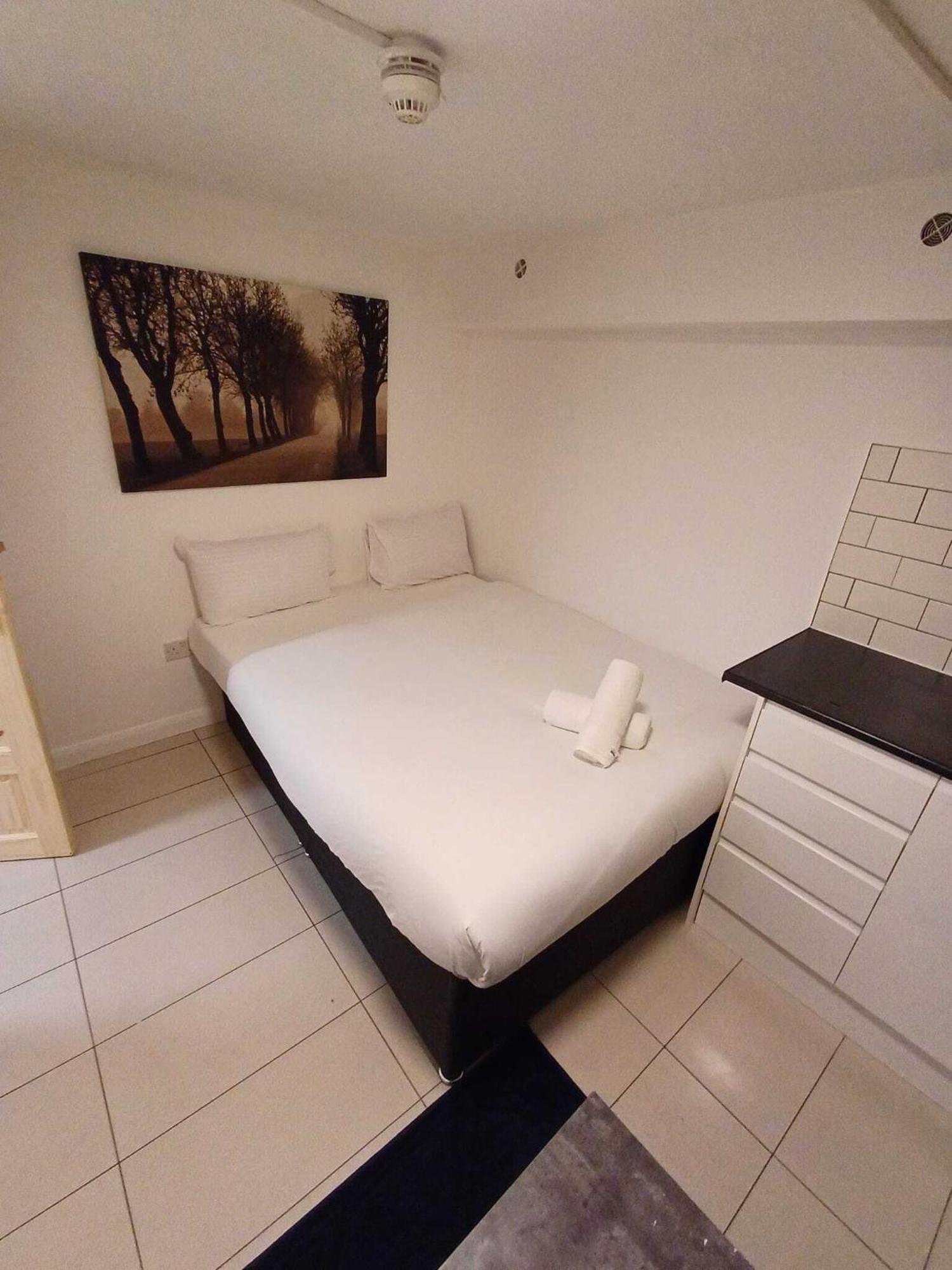 Modern Studios Queenspark Лондон Стая снимка