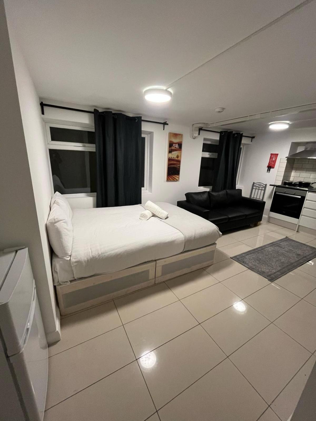 Modern Studios Queenspark Лондон Стая снимка