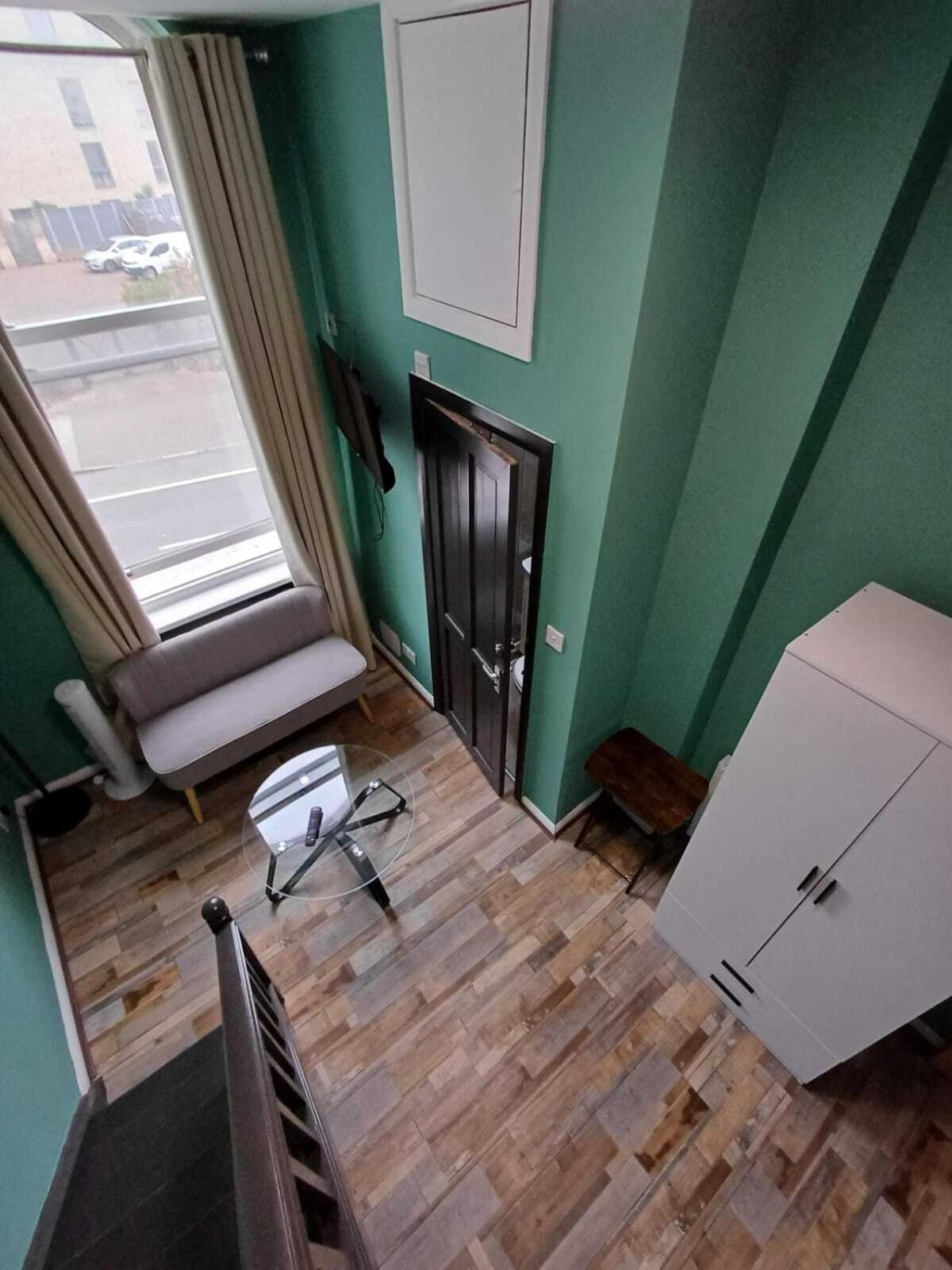 Modern Studios Queenspark Лондон Стая снимка