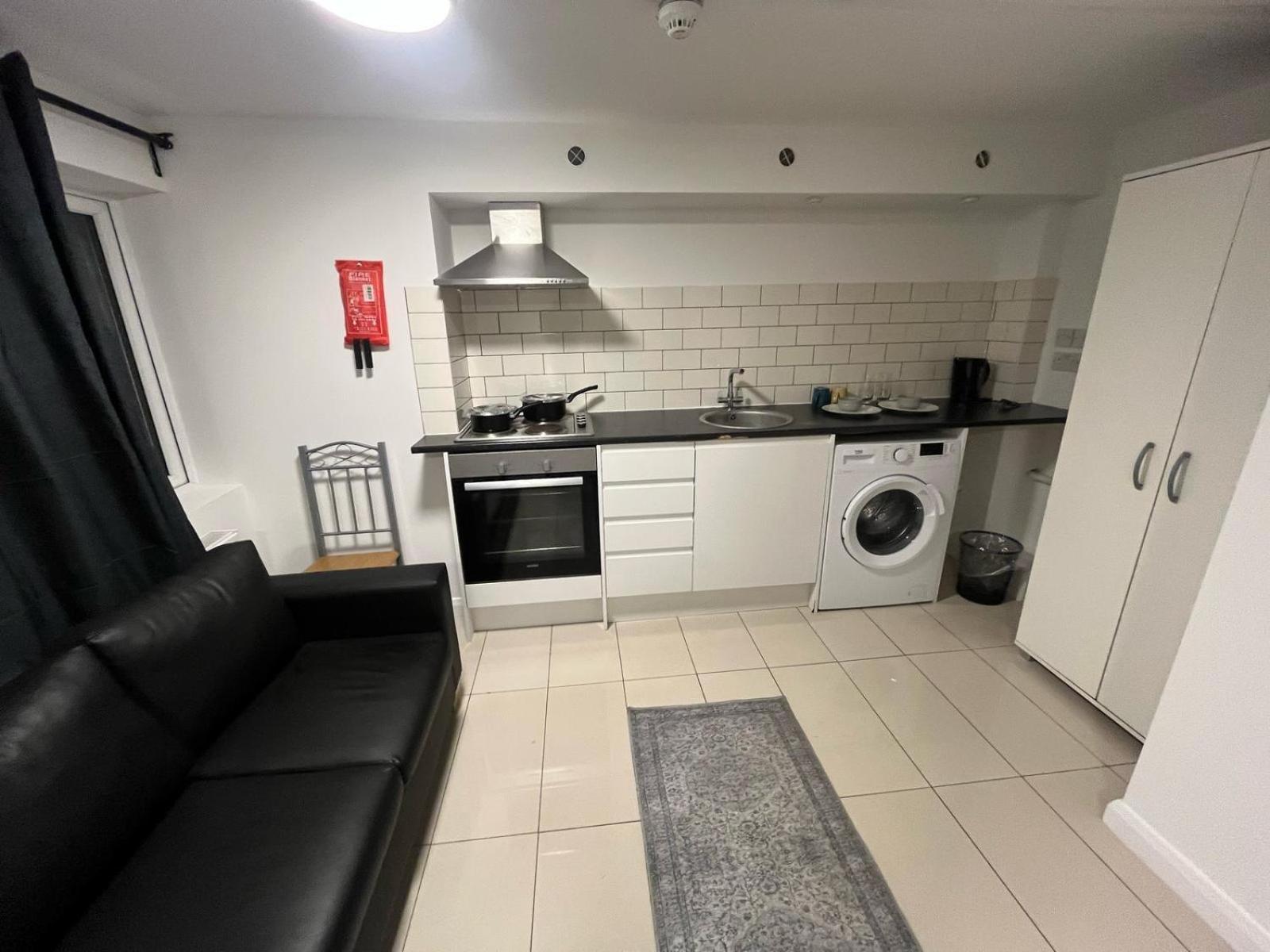 Modern Studios Queenspark Лондон Стая снимка