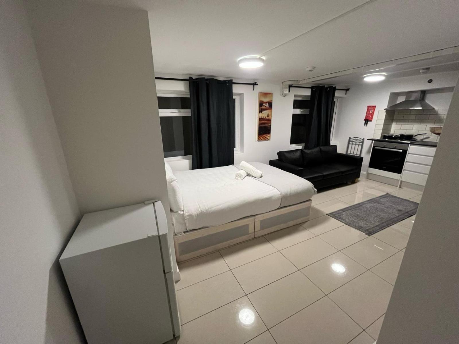 Modern Studios Queenspark Лондон Стая снимка