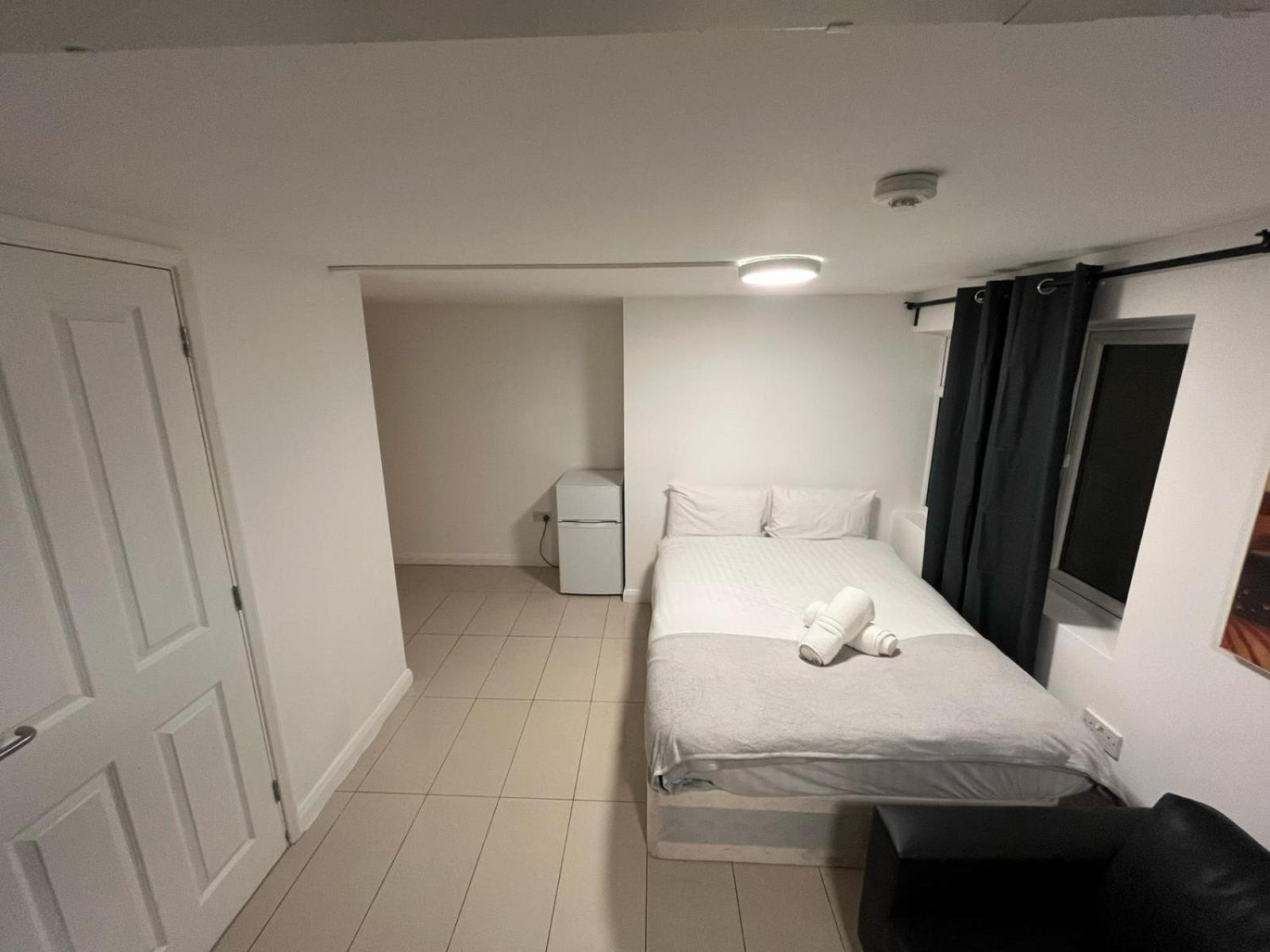 Modern Studios Queenspark Лондон Стая снимка