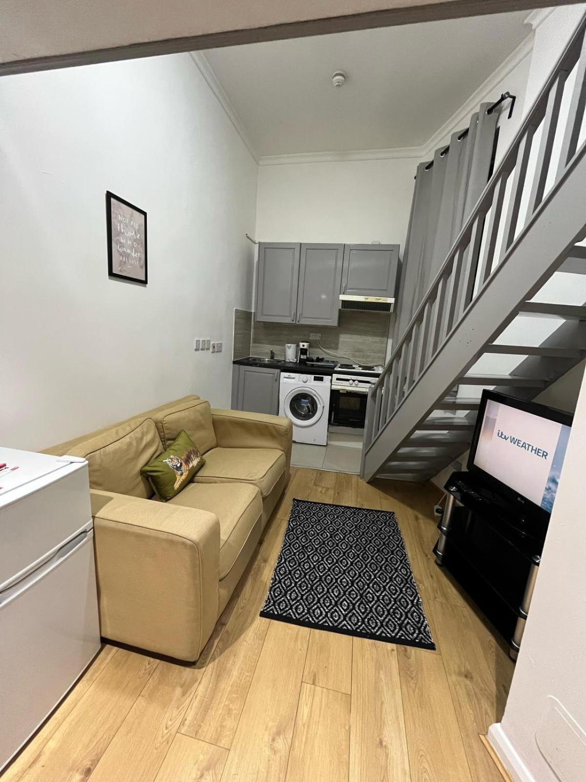 Modern Studios Queenspark Лондон Стая снимка