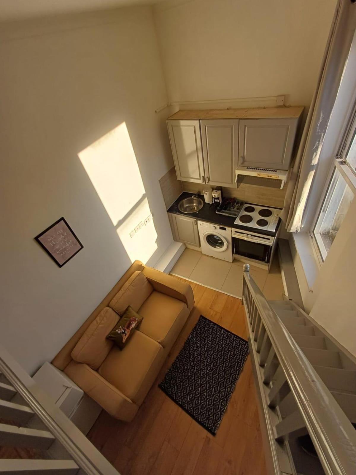 Modern Studios Queenspark Лондон Стая снимка